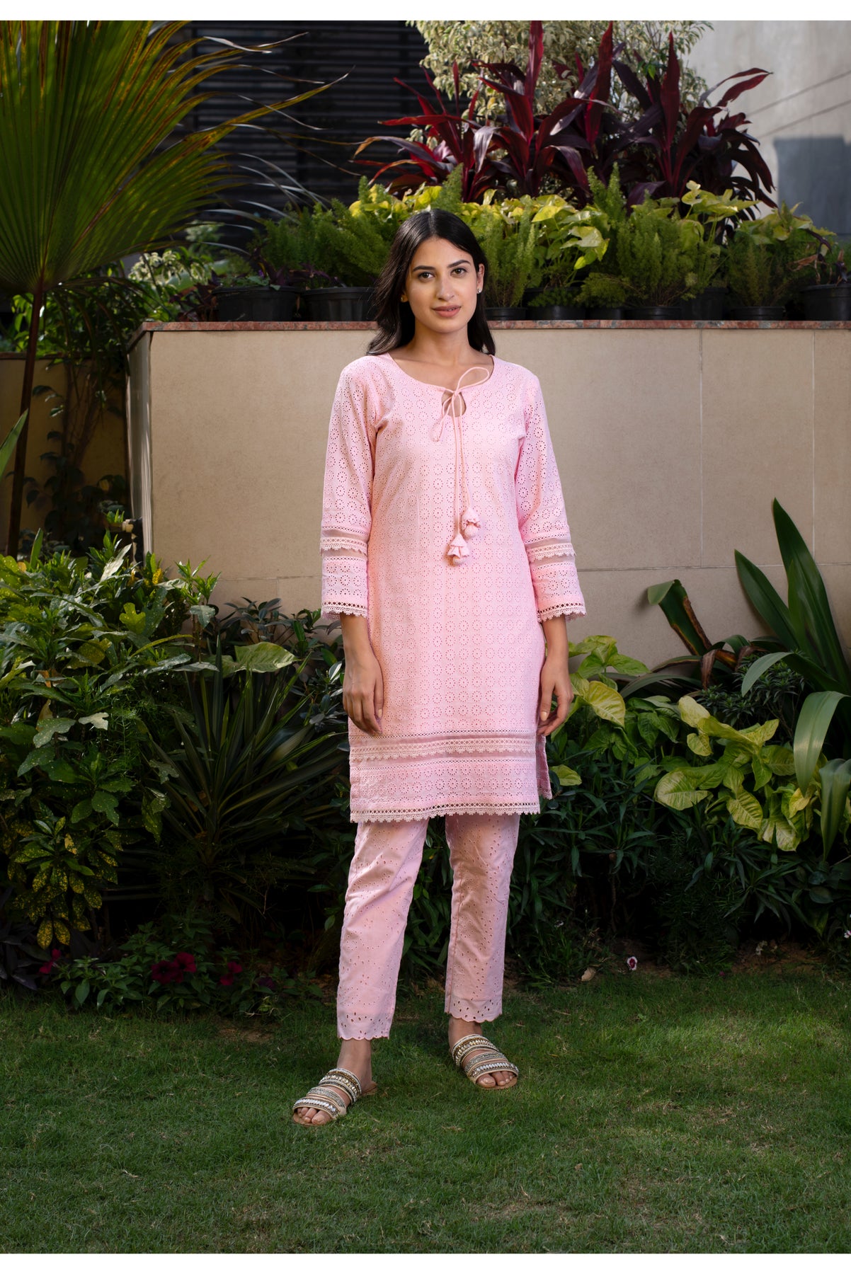 Jhalak Pink Short Kurta With Embroidered Pants Suit Set – Shrutkirti